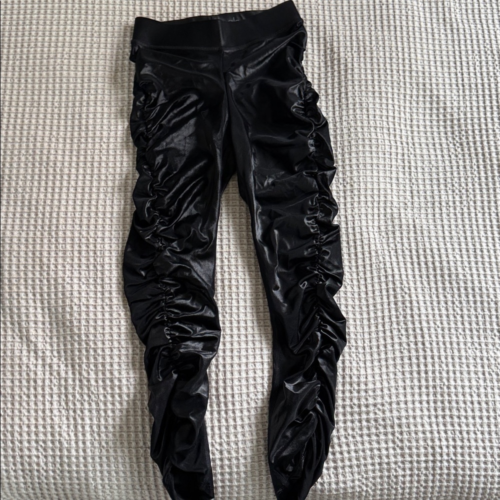 ALO Yoga Black Leggings
